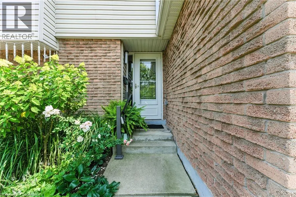 68 WESTMOUNT Mews