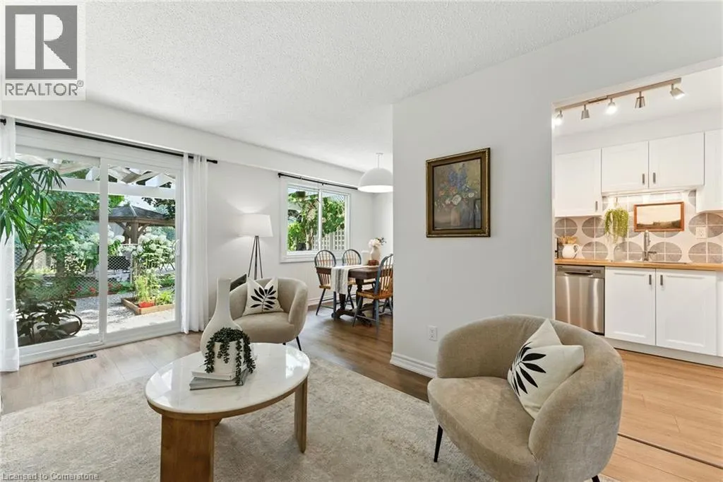 68 WESTMOUNT Mews