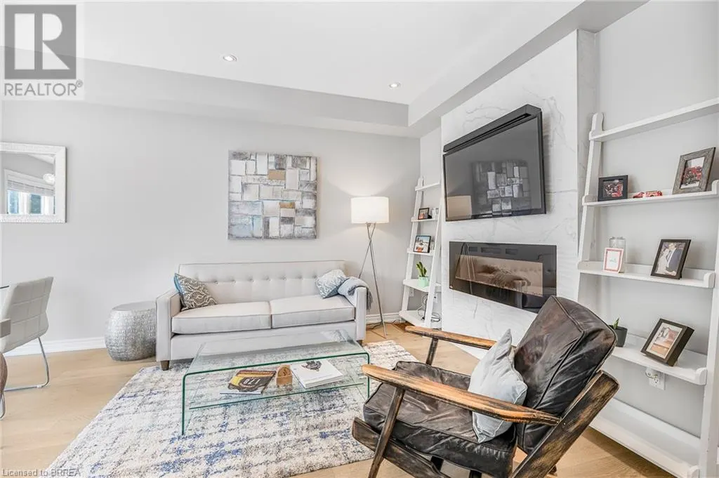 21 MADONNA Drive Unit# 31, #31