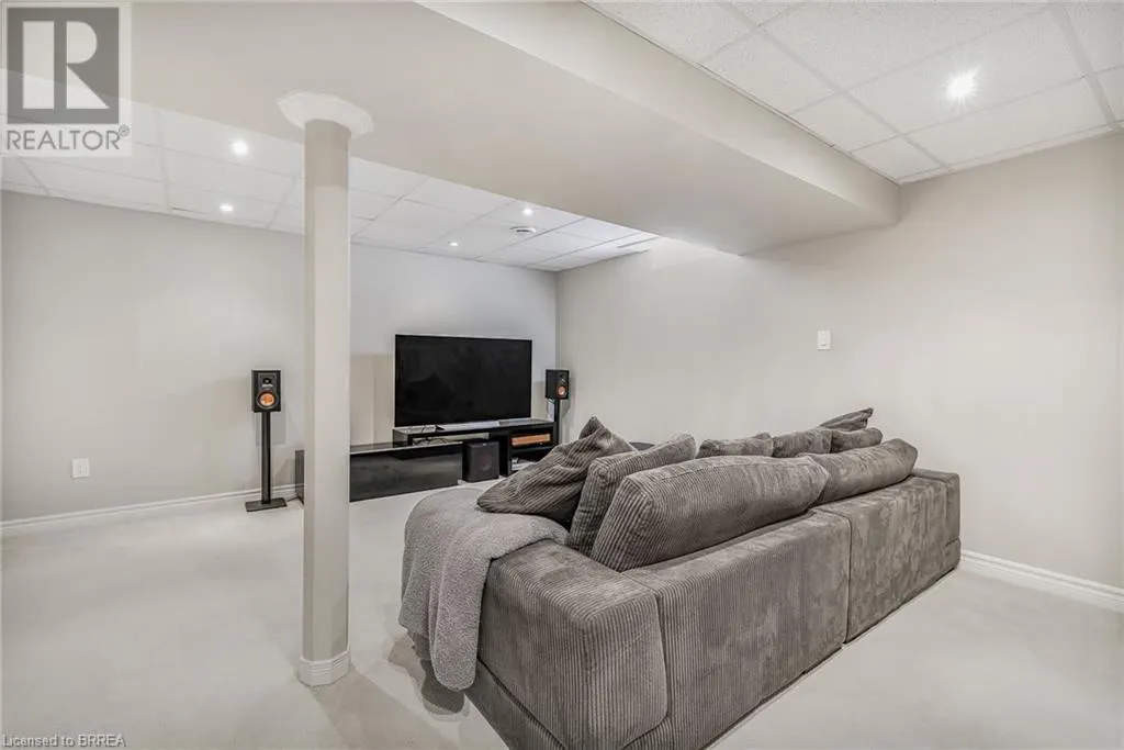 21 MADONNA Drive Unit# 31, #31