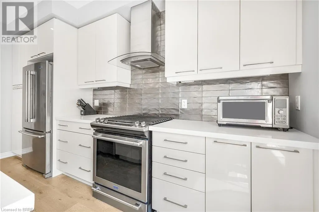 21 MADONNA Drive Unit# 31, #31