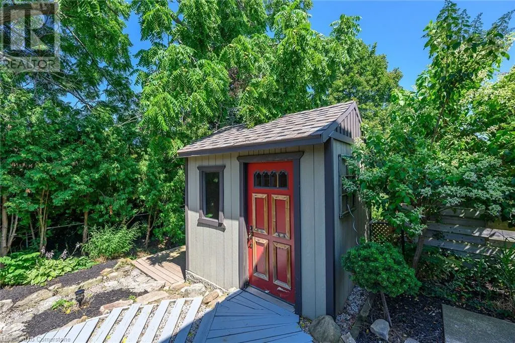 54 DRIFTWOOD Court