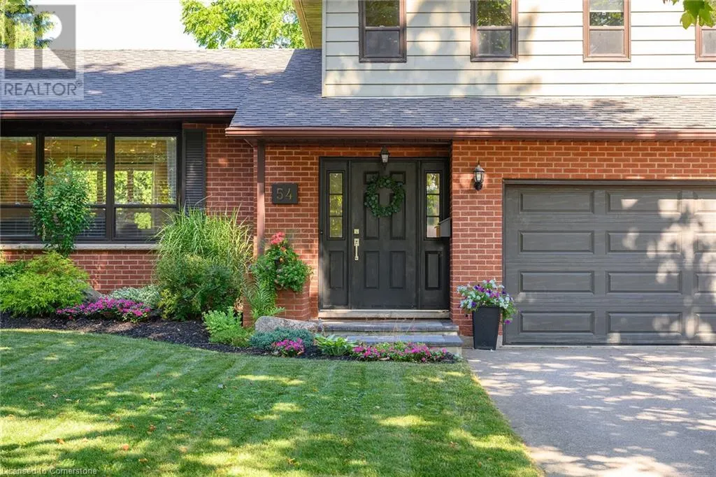 54 DRIFTWOOD Court