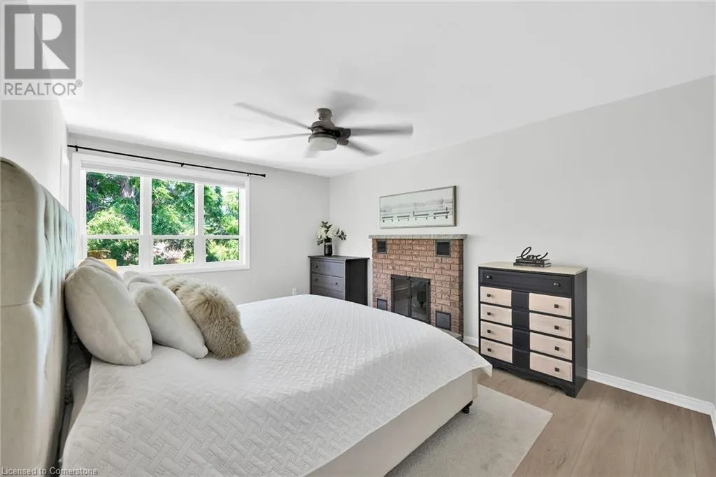 54 DRIFTWOOD Court