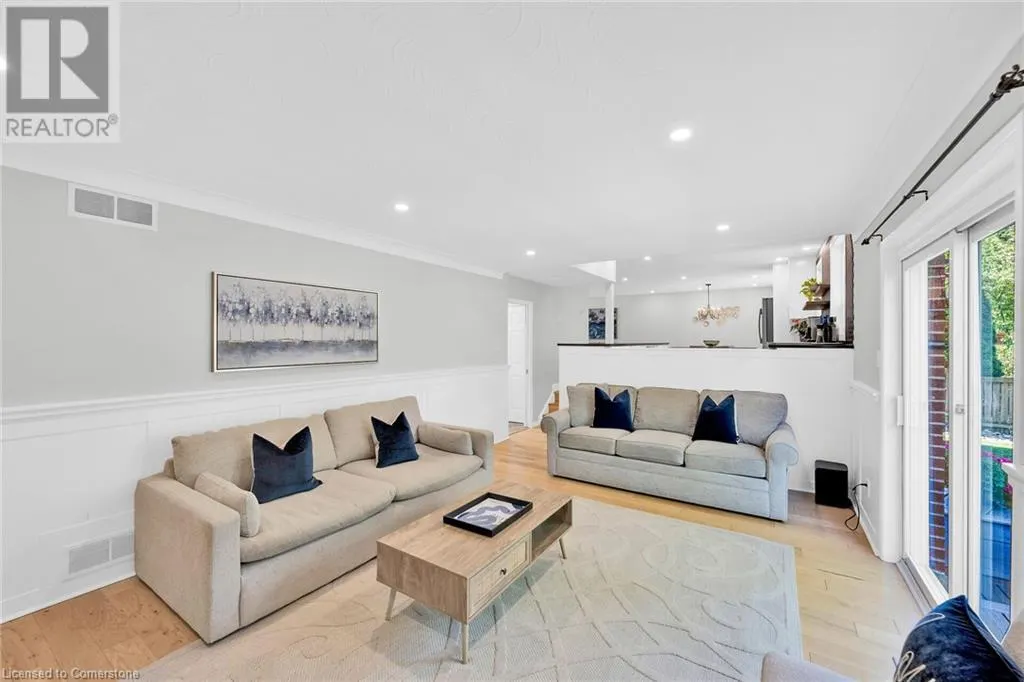 54 DRIFTWOOD Court