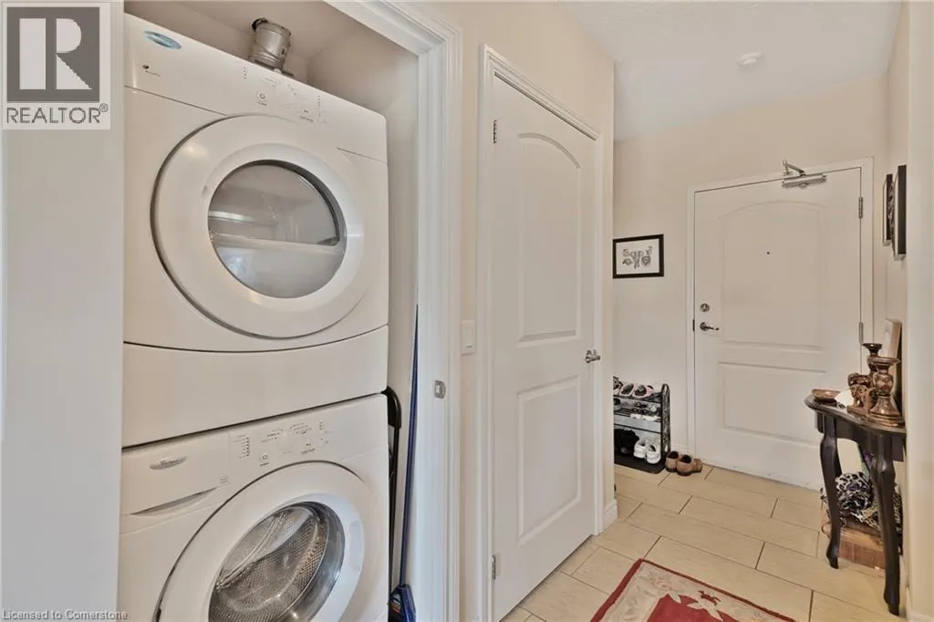 886 GOLF LINKS Road Unit# 108, #108
