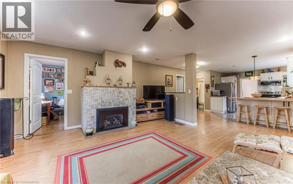 32 HOLLY Trail