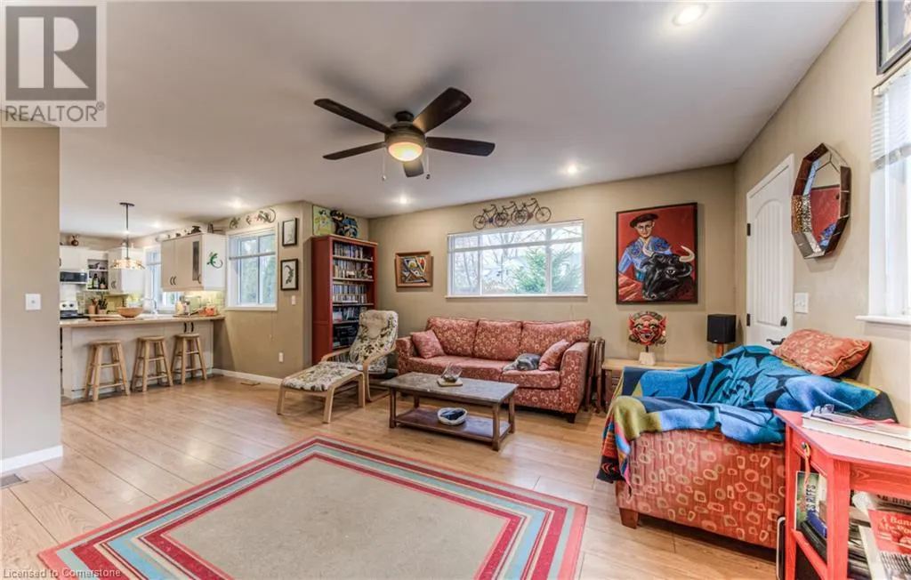 32 HOLLY Trail