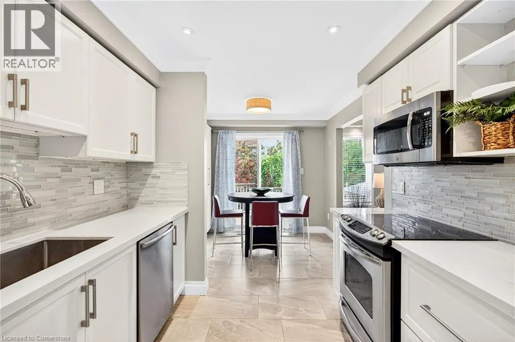 2 NEWELL Court