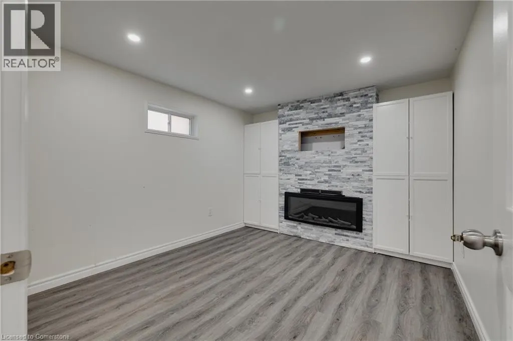 595 PIONEER Drive