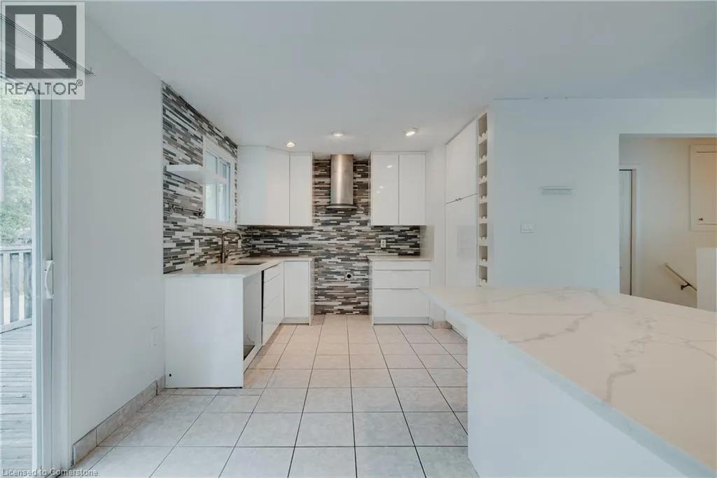 595 PIONEER Drive