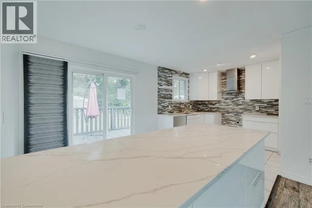 595 PIONEER Drive