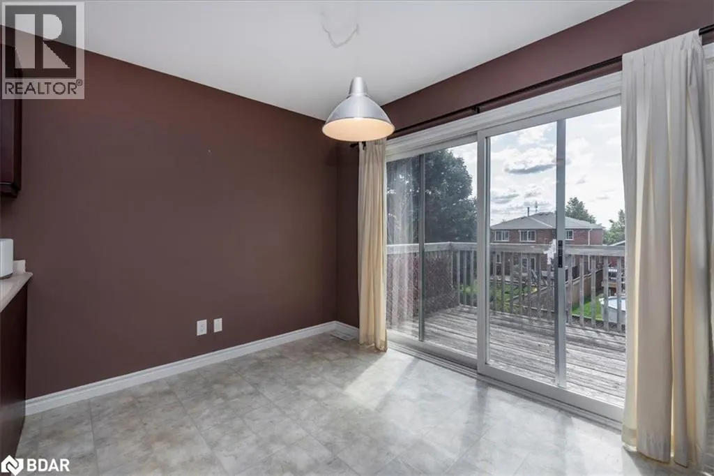 12 REVELSTOKE Court
