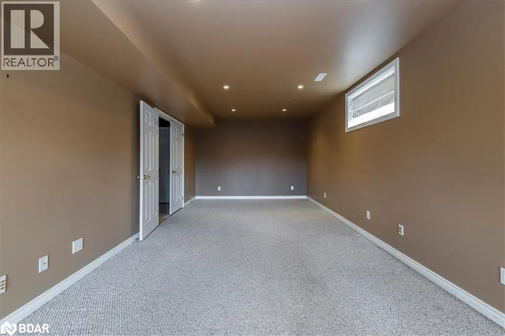 12 REVELSTOKE Court