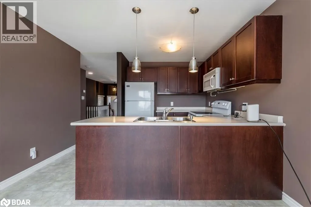 12 REVELSTOKE Court