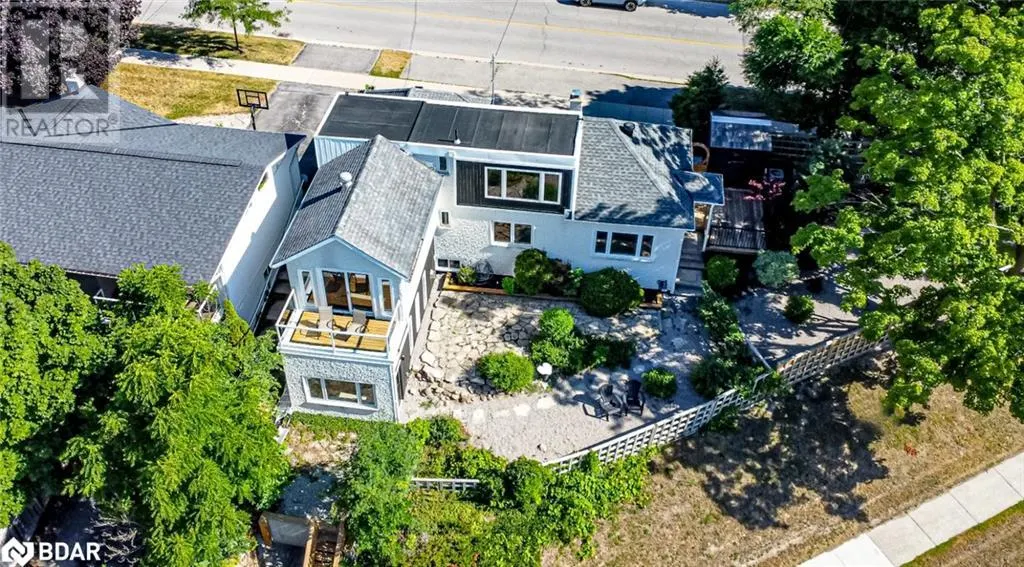 425 CODRINGTON Street