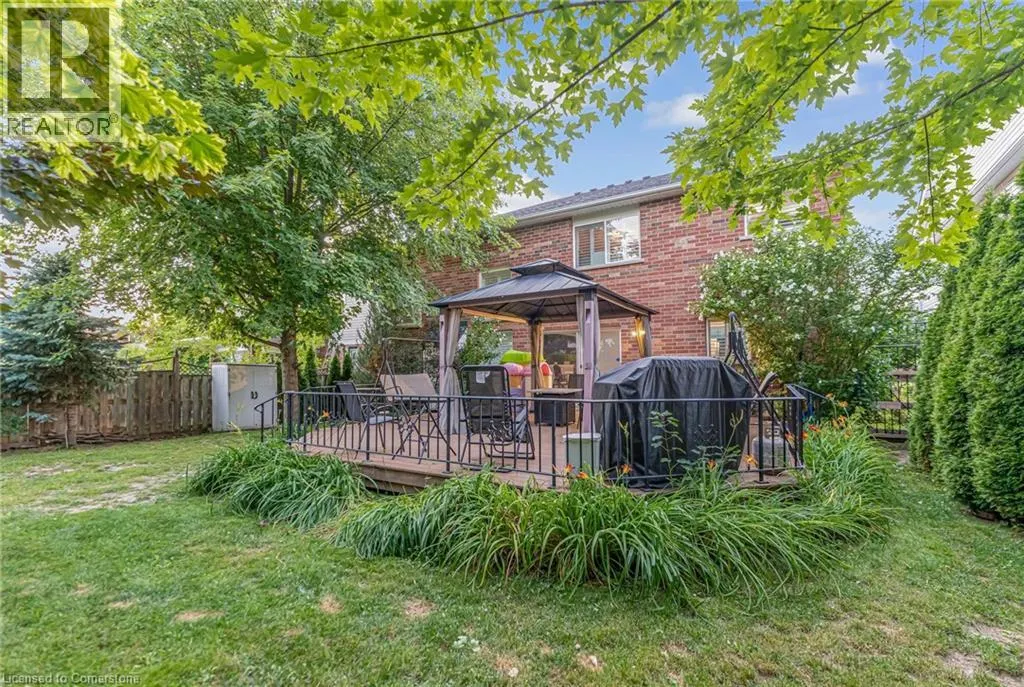 17 WEBB Avenue