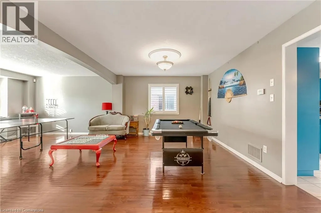 17 WEBB Avenue
