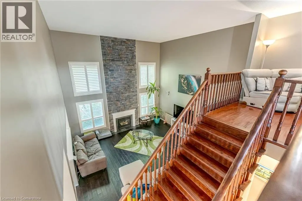 17 WEBB Avenue