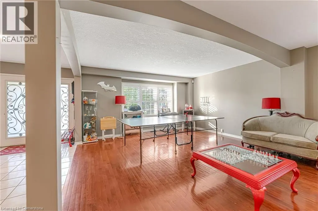 17 WEBB Avenue