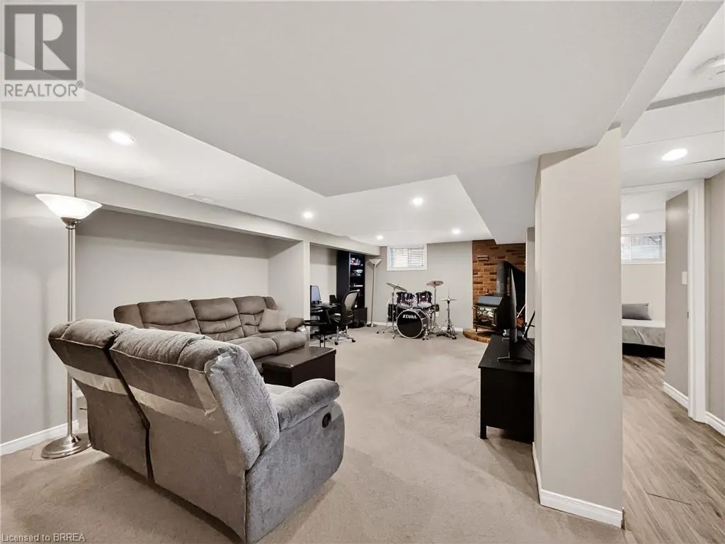 6 SHERRY Lane