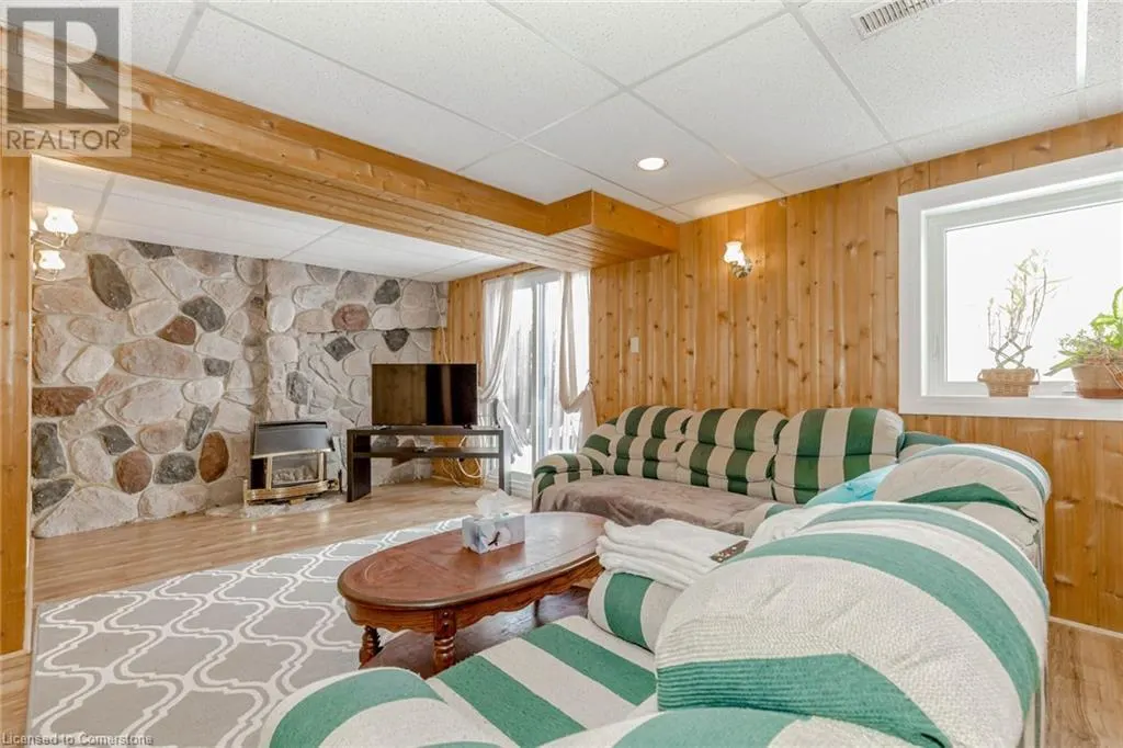 4155 DURSLEY Crescent