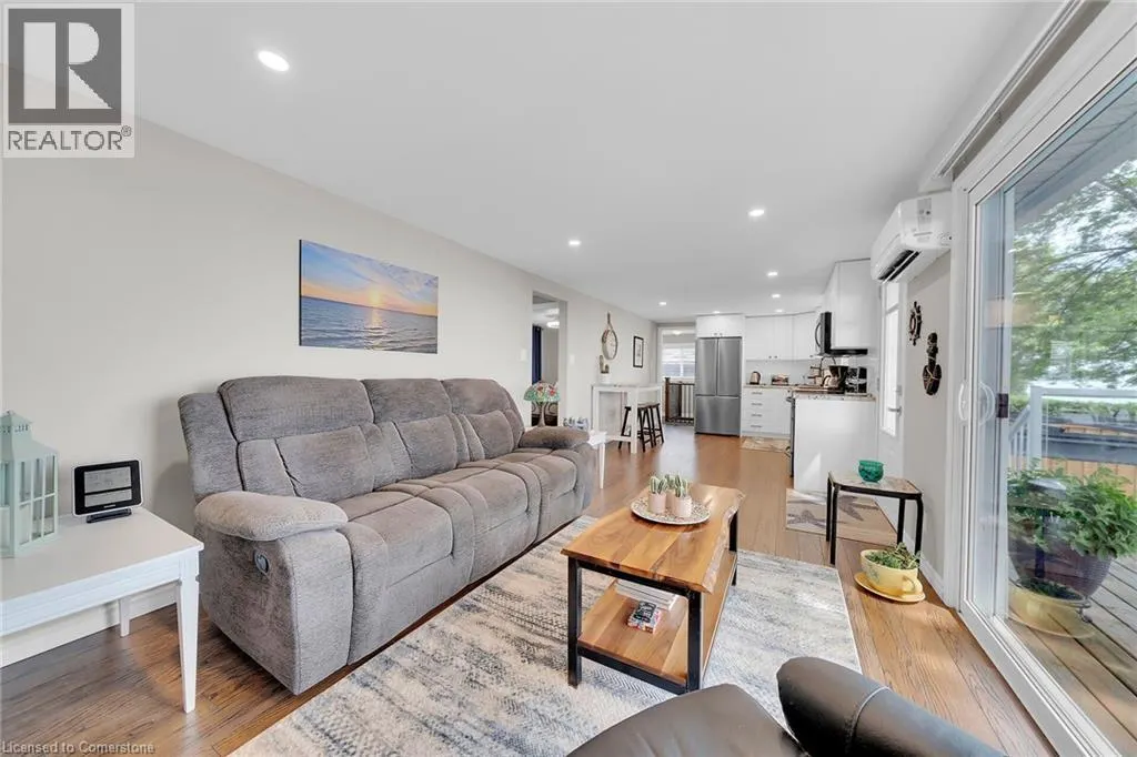 42 ERIEVIEW Lane