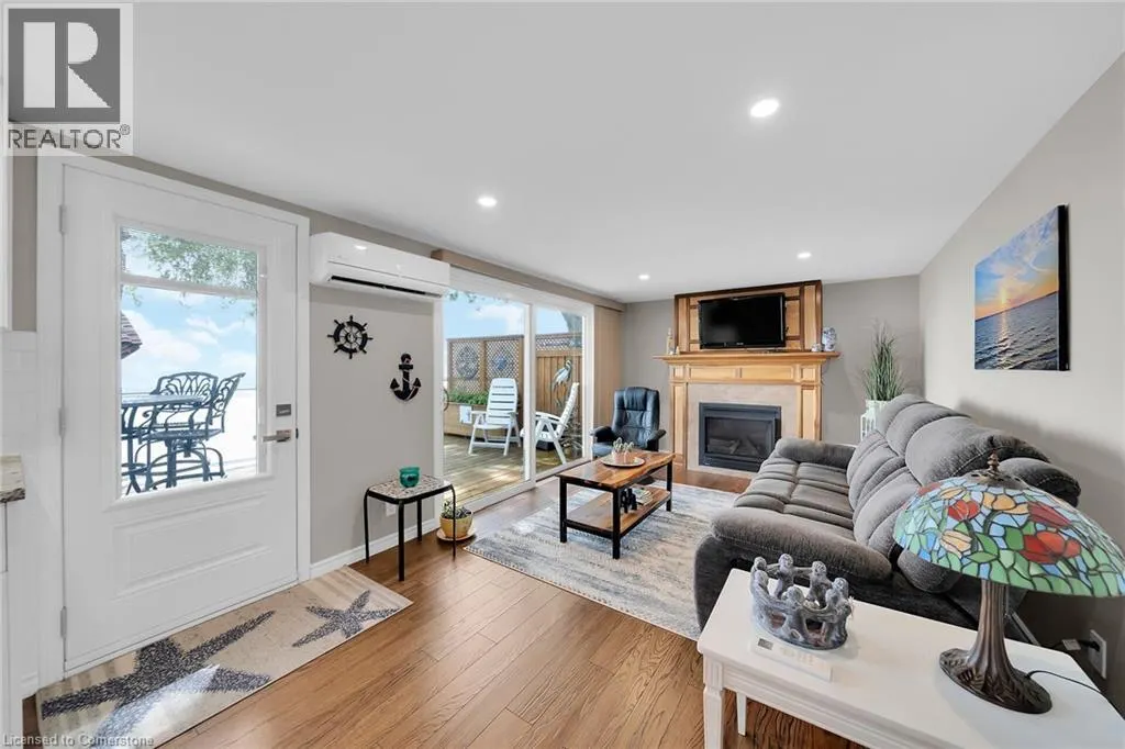 42 ERIEVIEW Lane