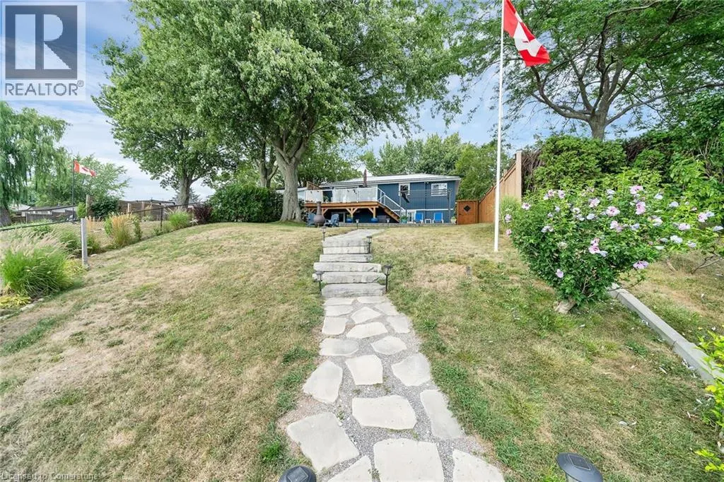 42 ERIEVIEW Lane