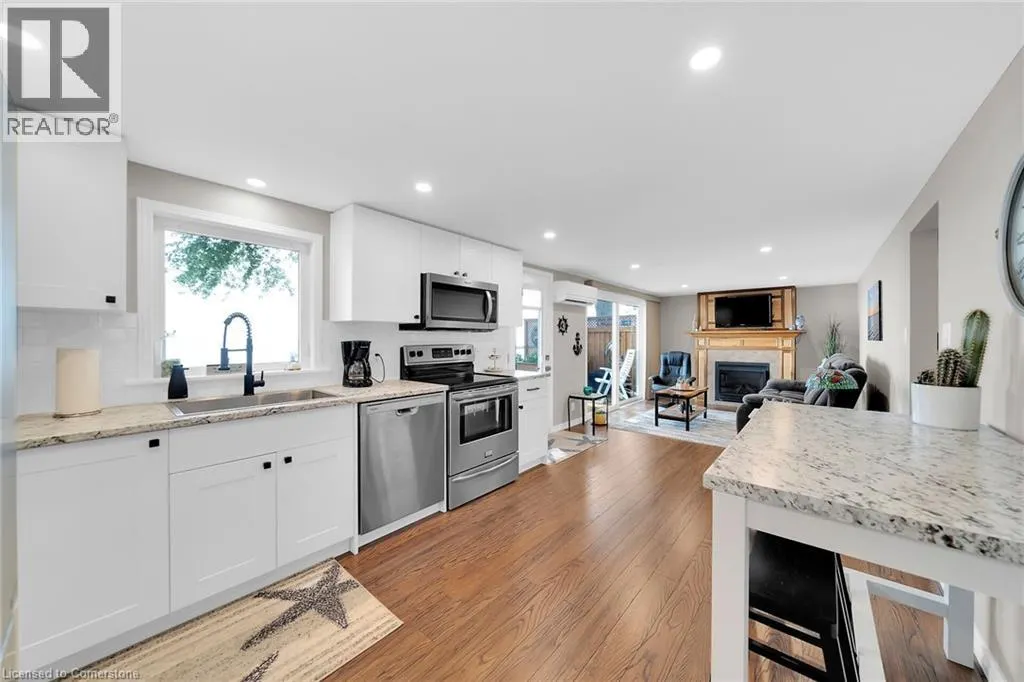 42 ERIEVIEW Lane