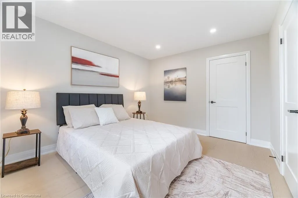 2392 ARNOLD Crescent
