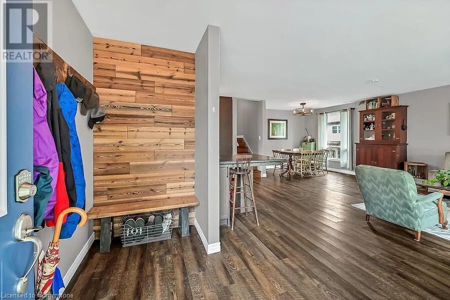 44 RAVINE Crescent