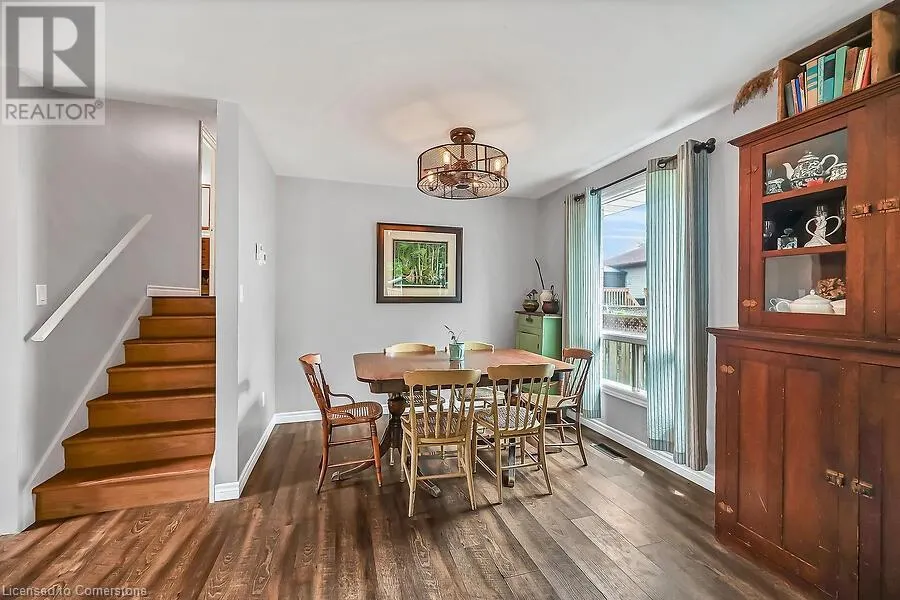 44 RAVINE Crescent