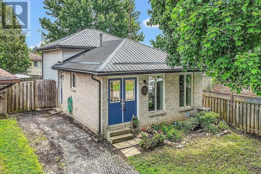 44 RAVINE Crescent
