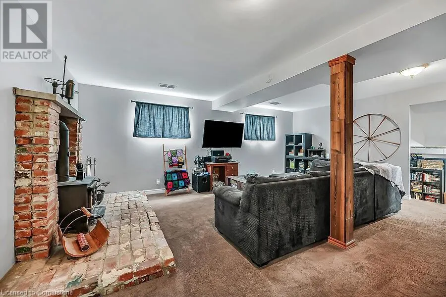 44 RAVINE Crescent