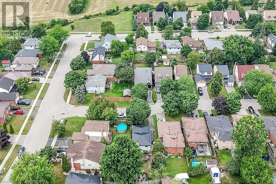 44 RAVINE Crescent