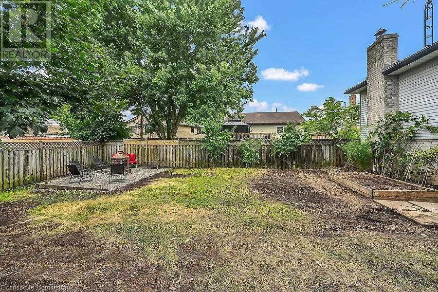 44 RAVINE Crescent