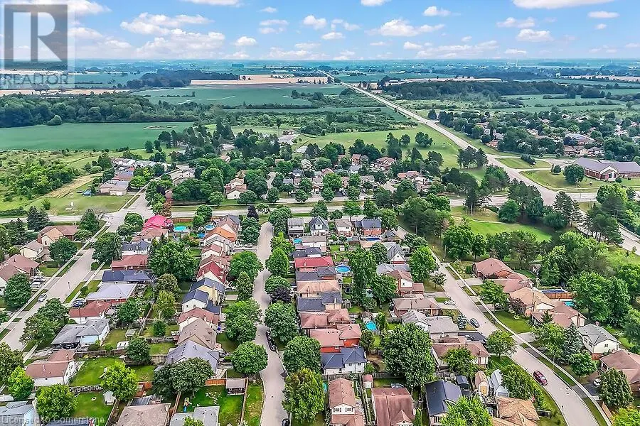 44 RAVINE Crescent