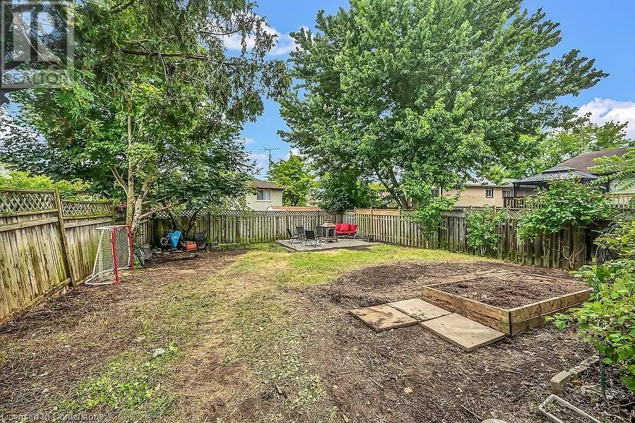 44 RAVINE Crescent