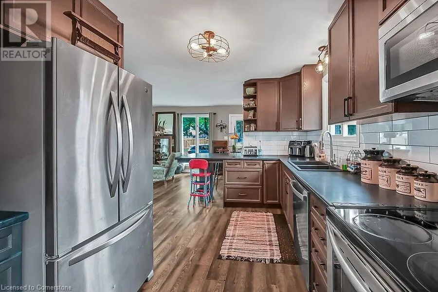 44 RAVINE Crescent