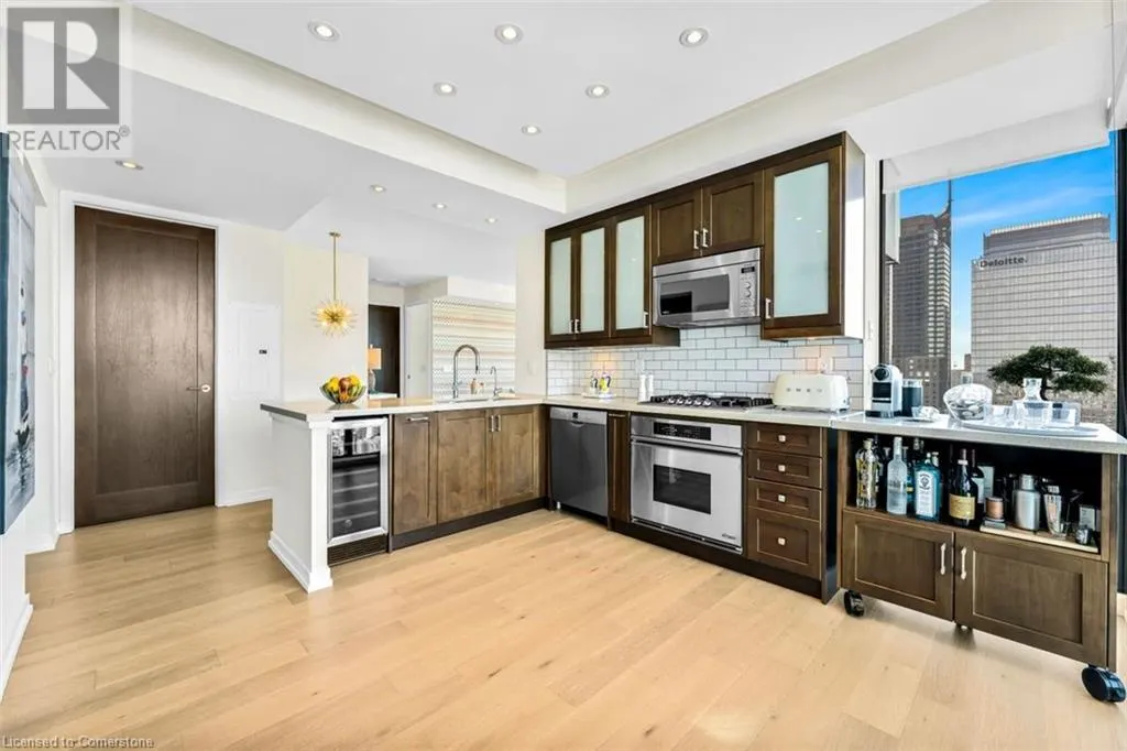 33 LOMBARD Street Unit# 4302, #4302