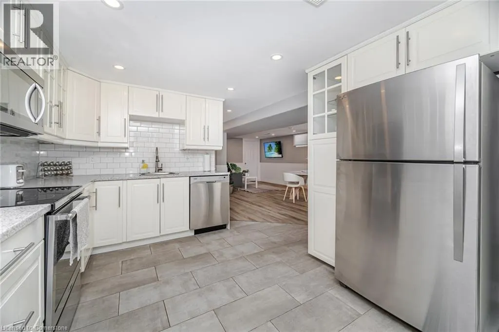 77 FAIRVIEW Road