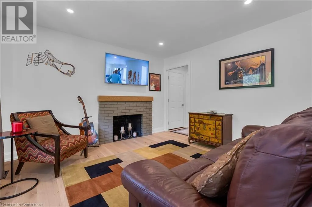 83 DORCHESTER Drive