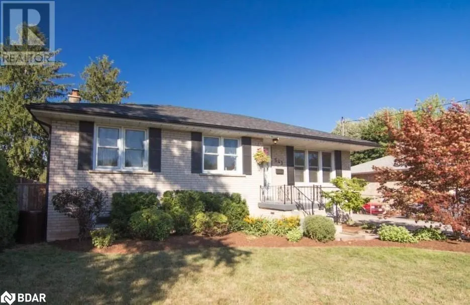 543 TAPLOW Crescent