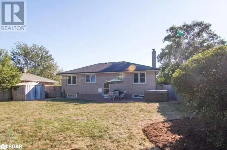 543 TAPLOW Crescent