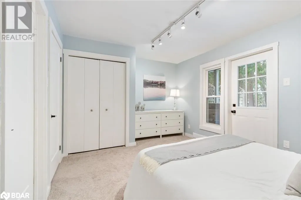 #403 - 12 DAWSON Drive