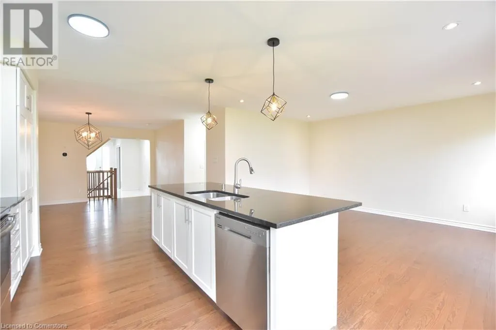 47 PICKETT Place