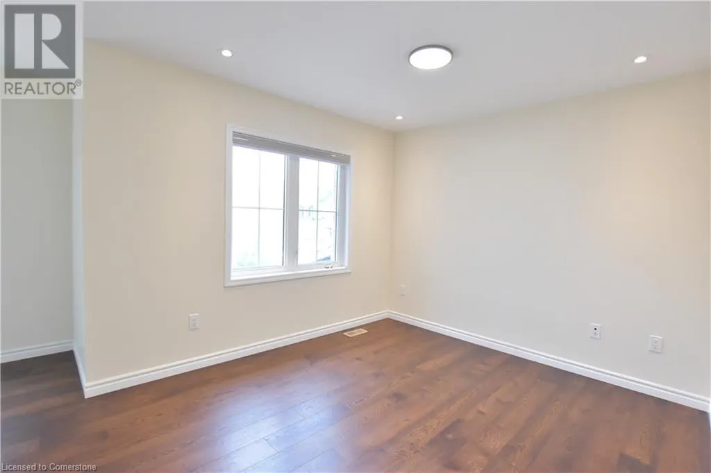 47 PICKETT Place