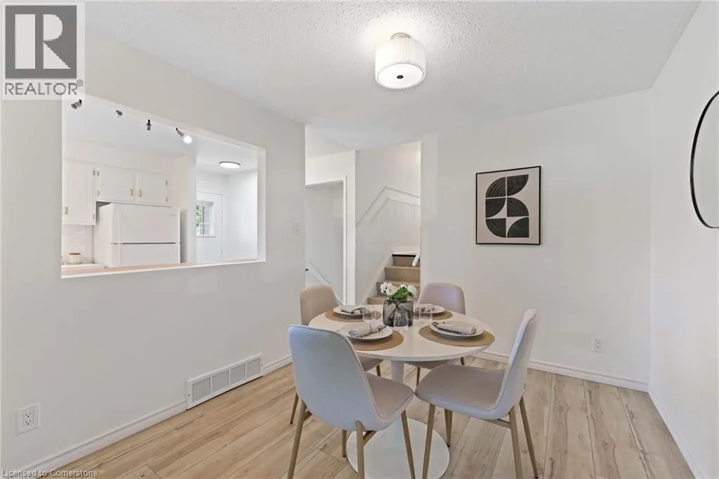 5 UXBRIDGE Crescent