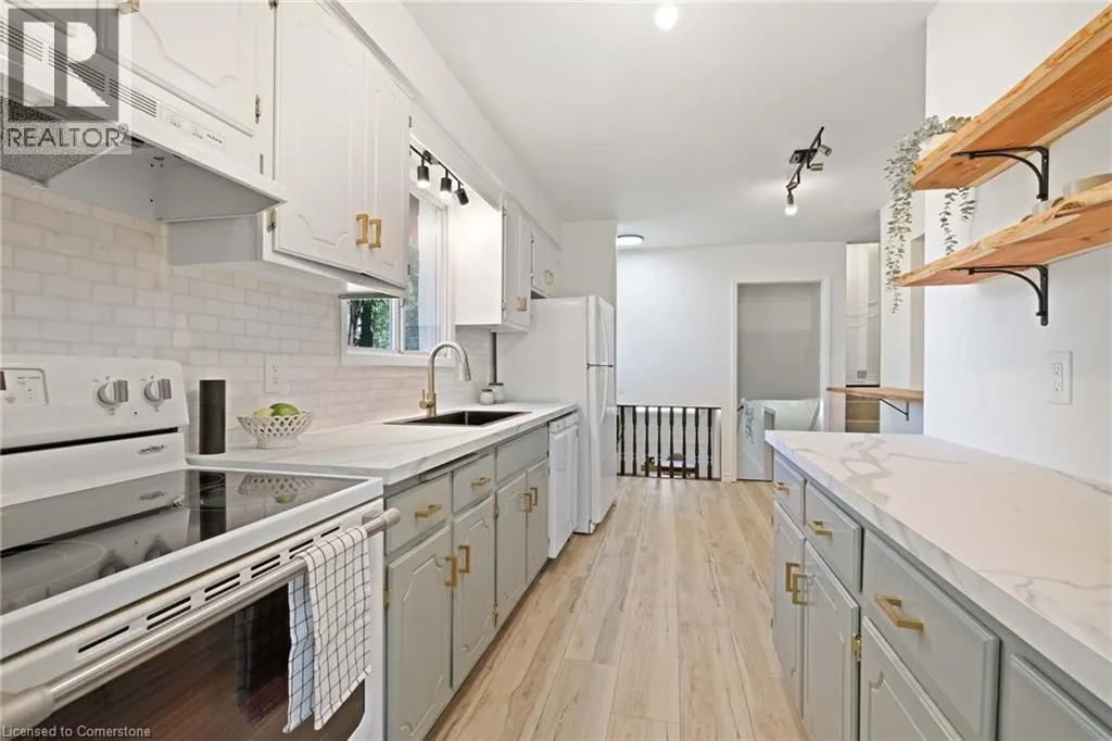 5 UXBRIDGE Crescent